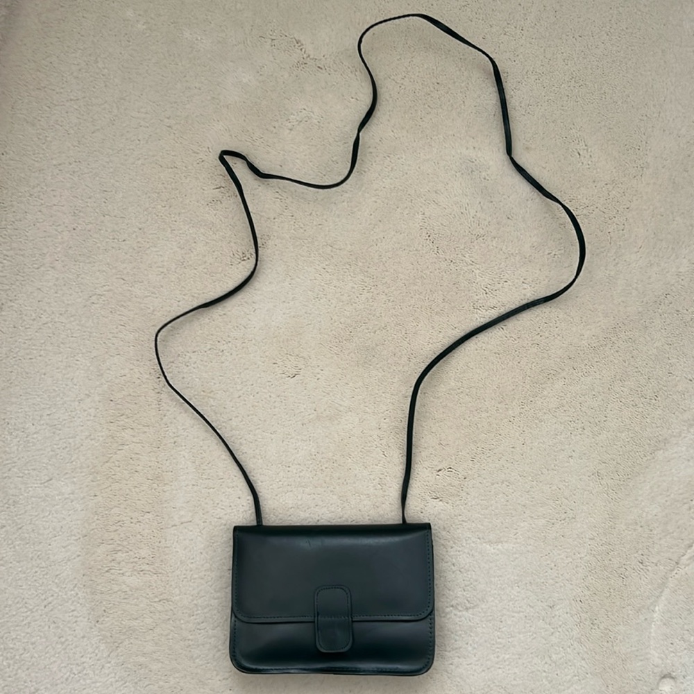 Elegant Dark Green Leather Crossbody Bag